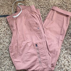 Vuori clay pot collared/ mauve casual pants
